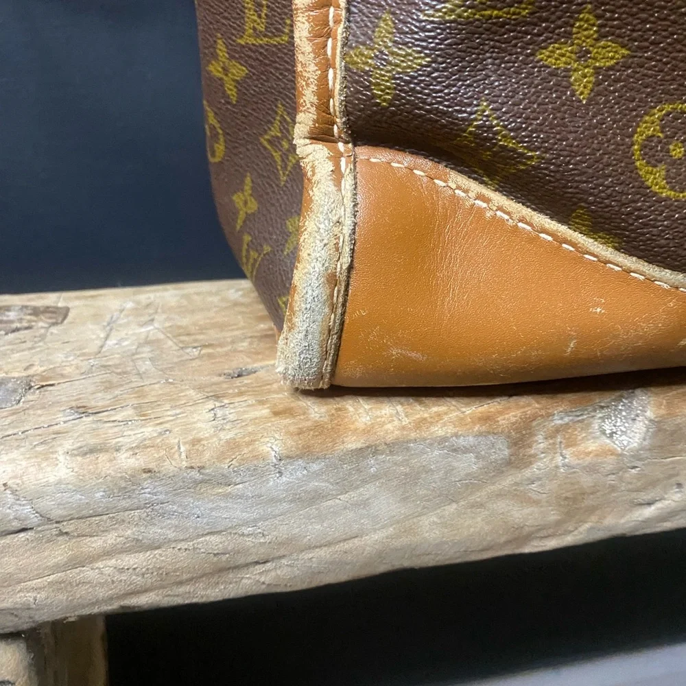 Authentic Vintage Louis Vuitton Monogram Brown Tan Messenger/Travel Bag - Picture 10 of 17